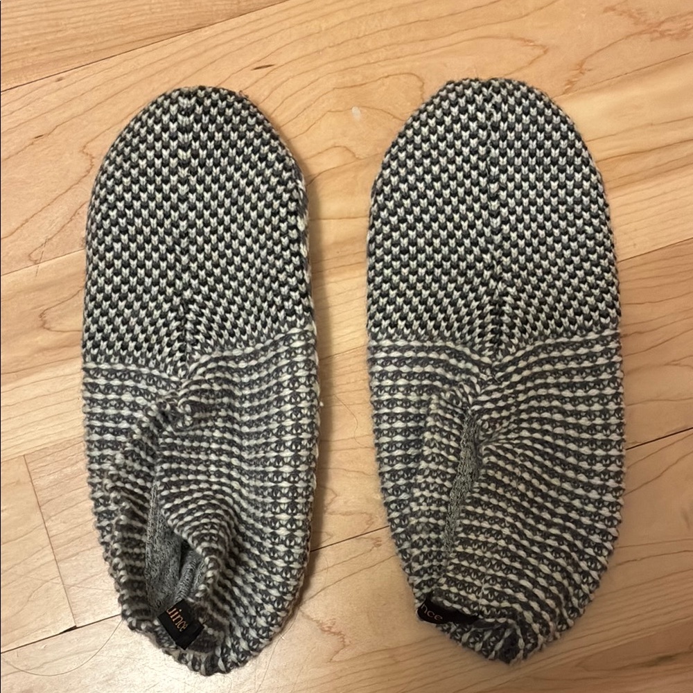 Quince Fleece Lined Gripper Slippers - Picture 2 of 5